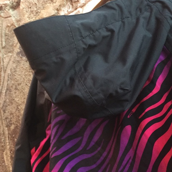 [New] 686 (M) Mannual Vamp Insulated Black/Pink/Purple Flame Snowboard Jacket - Picture 12 of 16